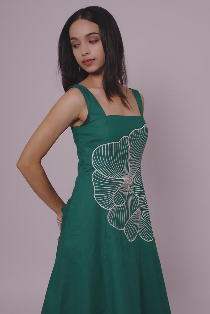 Emerald Bloom Embroidered Sleeveless Midi Dress by Enhyphen